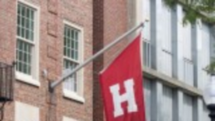Departamentul educației din SUA taie fondurile pentru Harvard. Scrisoarea trimisă de secretara instituției