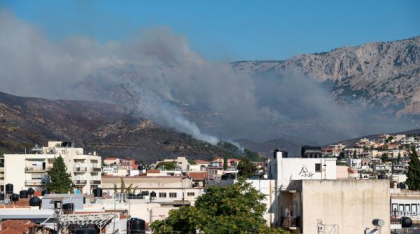 Incendii de proporții pe insula Chios din Grecia. Zeci de localități evacuate din cauza flăcărilor
