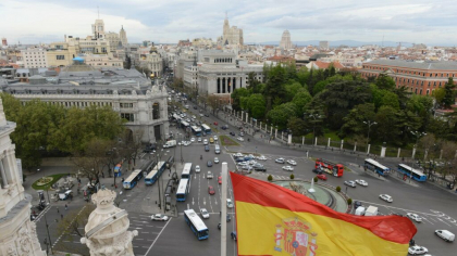 După protestele cu privire la scumpirea locuințelor, Guvernul spaniol cere Airbnb să elimine peste 65.000 de anunțuri. 