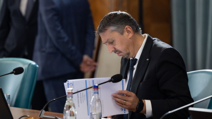 Ministrul Educației anunță ”prima victorie împotriva crizei fiscal-bugetare”. ”Am ales protecția angajaților și a salariilor”