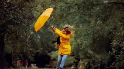 Ce înseamnă când visezi umbrelă