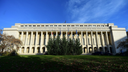 Noua OUG 109, criticată de zeci de autorități, instituții, asociații, sindicate și persoane fizice. Cine vrea să fie exceptat de la tăierile de salarii, personal și indemnizații ale șefilor