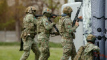 Sondaj INSCOP: Peste 74% dintre români, de acord cu stagiul militar pe bază de voluntariat