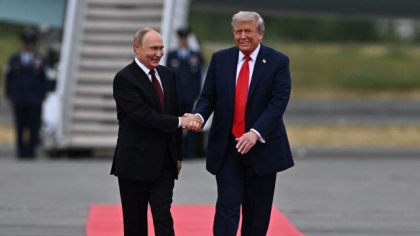 Americanii vor lăsa Rusia să invadeze Europa, avertismentul unui reputat economist german. Declarație la postul public ZDF: „Trump, de acord ca Putin să «înghită» UE”
