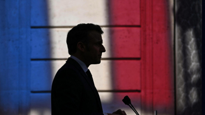 Emmanuel Macron se declară deschis să amplaseze arme nucleare franceze în alte țări europene