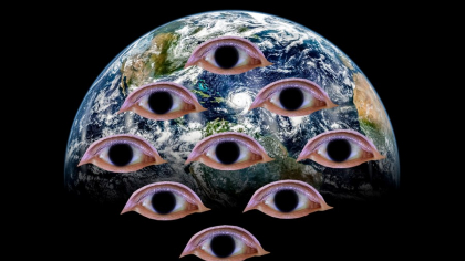 Cum favorizează credințele New Age gândirea conspiraționistă de dreapta. Explicațiile unui fenomen cu răspândire globală