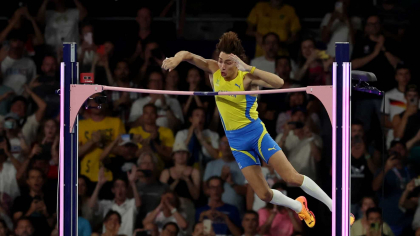 Duplantis scrie istorie din nou! Record mondial, în fața fanilor din Stockholm