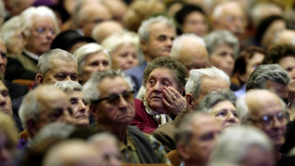 Datele nu arată deloc bine. INS: Populaţia României a scăzut cu 30.000 de oameni în 2025, faţă de 2024. Procesul de îmbătrânire se accentuează