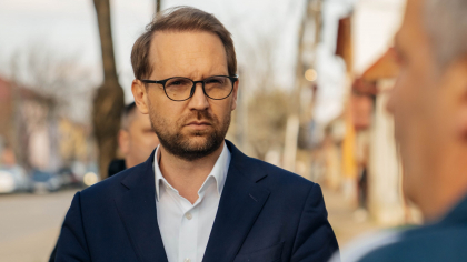 ”Românii şi toţi cetăţenii acestei ţări nu o duc bine momentan”. Dominic Fritz: Simt în buzunarele lor