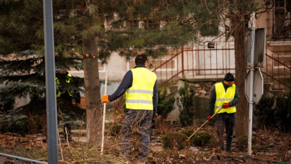 Se taie ajutoarele sociale. Condiţiile în care românii mai pot primi venitul minim de incluziune