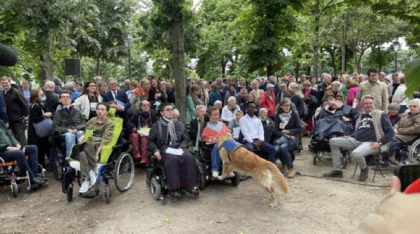 Protest la Paris față de pericolele legii privind moartea asistată