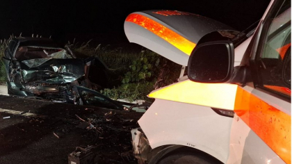 Accident tragic în Botoșani cu o ambulanță, pe E85: Doi tineri au murit, iar alte patru persoane au fost rănite