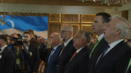 Incident la Congresul UDMR. Grindeanu a ieșit din sală în timpul intonării imnului secuiesc, Bolojan a rămas pe loc