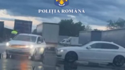Drifturi cu BMW-urile într-o parcare din Craiova: trei tineri au fost prinși în fapt de Poliție și au rămas pietoni | VIDEO