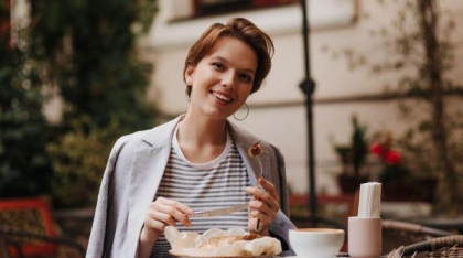 Ce să porți la brunch, la plimbare sau la muzeu. 3 idei care te inspiră