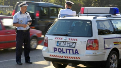 O femeie a fost înjunghiată în spate de un bărbat care a urmărit-o după ce a coborât din autobuz, în nordul Bucureștiului. Medicii de la spital au alertat Poliția | VIDEO