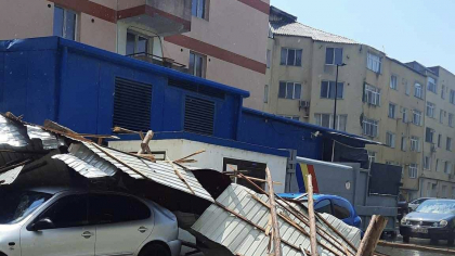 Rupere de nori după cupola de foc, alerte ANM. Furtunile violente fac prăpăd în orele următoare VIDEO