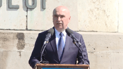 Bolojan, mesaj cu ocazia Zilei Aviației Române: Suntem membri NATO, acest lucru este o garanție