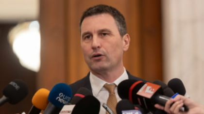 Avertismentul ministrului Finanțelor: ”Pe 18 mai, alegem între perspectiva stablilizării şi redresării sau o înrăutăţire imediată a situaţiei”