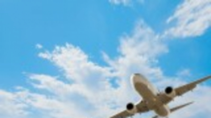 Un avion a aterizat de urgență la Seattle după ce un pasager a încercat să deschidă ușile aeronavei în timpul zborului
