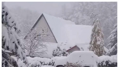 Salvamontiștii din Brașov, avertisment pentru turiștii după ce au fost anunțate ninsori la munte, în acest weekend: „Evitați drumețiile”
