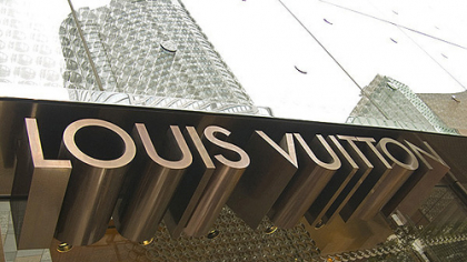 Cum încearcă Delphine Arnault, moştenitoarea LVMH, să redreseze Dior în plină criză a luxului şi să îşi lase amprenta asupra imperiului tatălui său