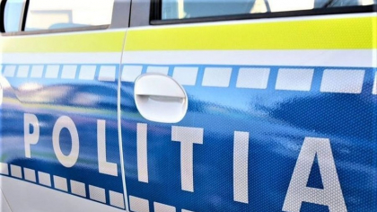 Gest șocant. Un bărbat din Olt și-a sugrumat cățelul în vârstă de două luni sub ochii altor persoane, omorându-l