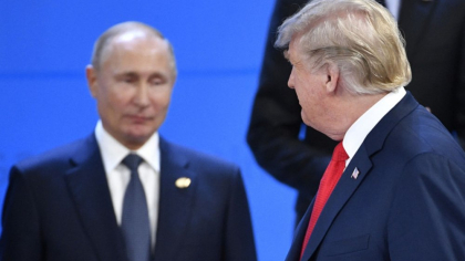 Cineva râde în barbă și nu e la Casa Albă. Putin l-a făcut pe Trump să pară „partenerul junior”