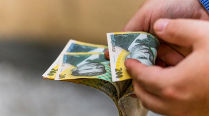 Mai mulți primari din Botoșani se dau singuri în judecată ca să-și mărească salariile și cer despăgubiri