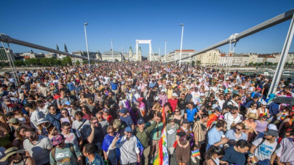 Nicu Ștefănuță, reprezentantul oficial al Parlamentului European la Budapest Pride 2025