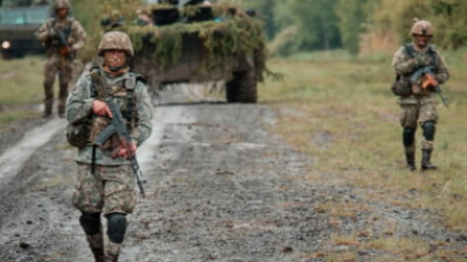 Un fost ministru al Apărării recomandă un grup de lucru, la Guvern, pentru achiziții militare. România ar primi 5 miliarde de euro de la UE pentru aceste programe