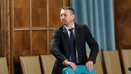 Ministrul Educației, Daniel David, a anunțat în ce condiții își va da demisia. „Nu controlezi tu lumea”. Cum a reacționat Nicușor Dan