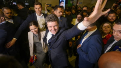 Rezultate inversate la o secție de votare din Alba Iulia. Simion a primit voturile lui Nicușor Dan