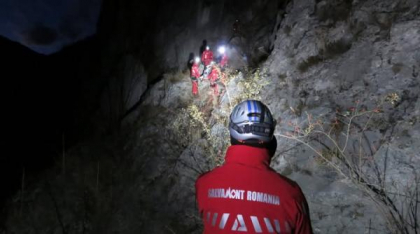 Copil de 7 ani dispărut în Munții Tarcău a fost găsit teafăr după o noapte de căutări