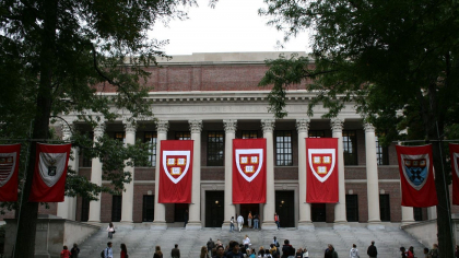 Ce se întâmplă cu studenții români de la Harvard