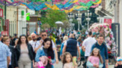 APCE: Statul vinde energie mai scump decât Europa de Vest. România, nu poate să-și acopere vârfurile de consum