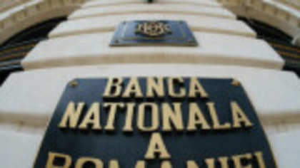 Cât a fost nevoită să sacrifice BNR din rezerva valutară pentru a bloca prăbușirea leului. Costul apărării cursului
