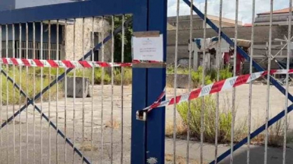Român executat cu trei focuri de armă, chiar sub ochii soției, criminalul a fost găsit după 3 zile, la 20 de metri sub casa sa din Italia