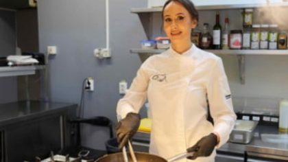 Poveste de film. ”Regina pastelor” s-a întors în România și se dă cu un Mercedes la Women Rally: ”Noi aveam un Trabant!”