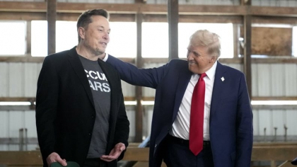 După o nouă cădere a rețelei X, Elon Musk își mută atenția către afacerile sale