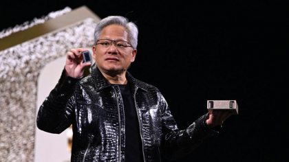Aflat în vizită la Beijing, șeful Nvidia laudă inteligența artificială chineză