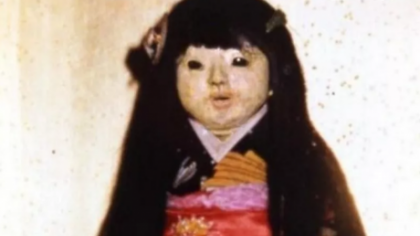 Fenomenul inexplicabil care îngrozește Japonia: Okiku, păpușa căreia îi crește părul, chiar și după ce este tunsă