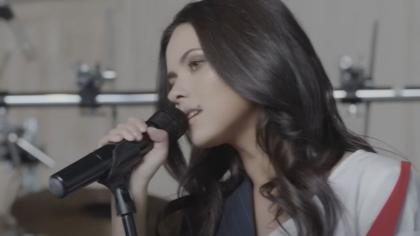 „Nu cunosc niciun om de succes care se droghează”. Inna, mesaj sincer de pe scena Beach, Please!