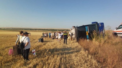 Un autocar cu ucraineni s-a răsturnat în județul Constanța. A fost activat Planul Roșu de Intervenție