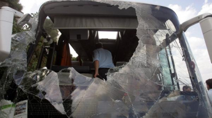 Accident între două autobuze, în Atena: 47 de oameni au ajuns la spital, dintre care 10 copii