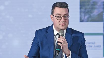 ZF Live. Sebastian Enache, Monsson: Fiecare investitor în energie a plătit partea lui de conectare la reţea. Nimeni nu a avut acces gratuit, dar avem proiecte care încă-şi aşteaptă locul în sistem. Trebuie mai multă organizare pe partea de reţea