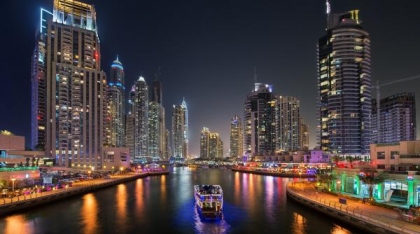 Chinezii au descoperit o nouă metodă să își etaleze statutul. Se duc în Dubai și Doha ca să se laude apoi pe WeChat