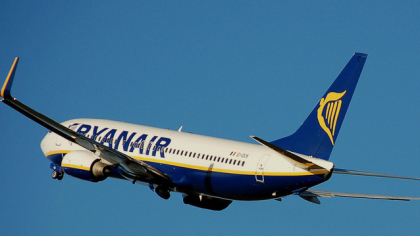 Ryanair va mări dimensiunea bagajelor de mână gratuite. Când se va implementa modificarea