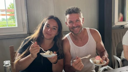 Felix Baumgartner a fost și a mâncat tort la ziua unei tinere de 24 de ani cu câteva zile înainte de accident: ce i-a spus acesteia