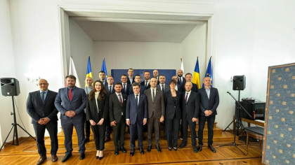 Nicușor Dan, discuții cu angajații români ai FRONTEX la Varșovia